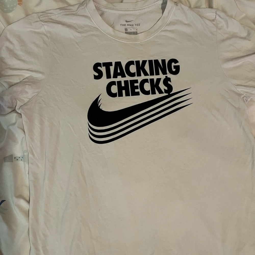NIKE Shirt. Size medium.